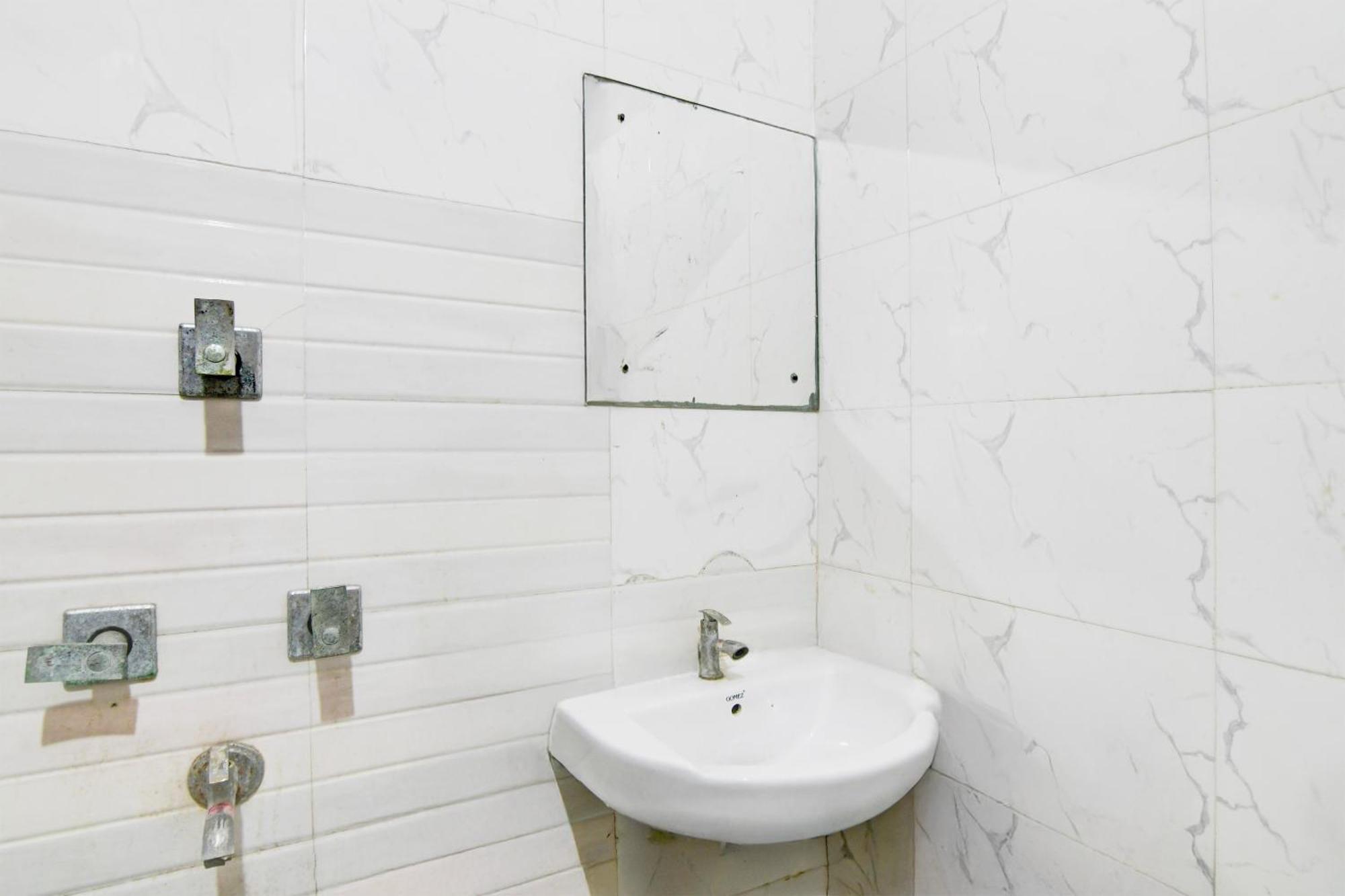 Hotel O Survey Park Jadabpur Экстерьер фото
